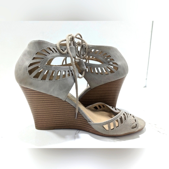 CL By Laundry Bright Sun Lace Up faux leather open toe Wedges shoes sandal 7.5 - Picture 4 of 13